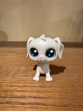 Littlest Pet Shop White Puppy Figure with Blue Eyes